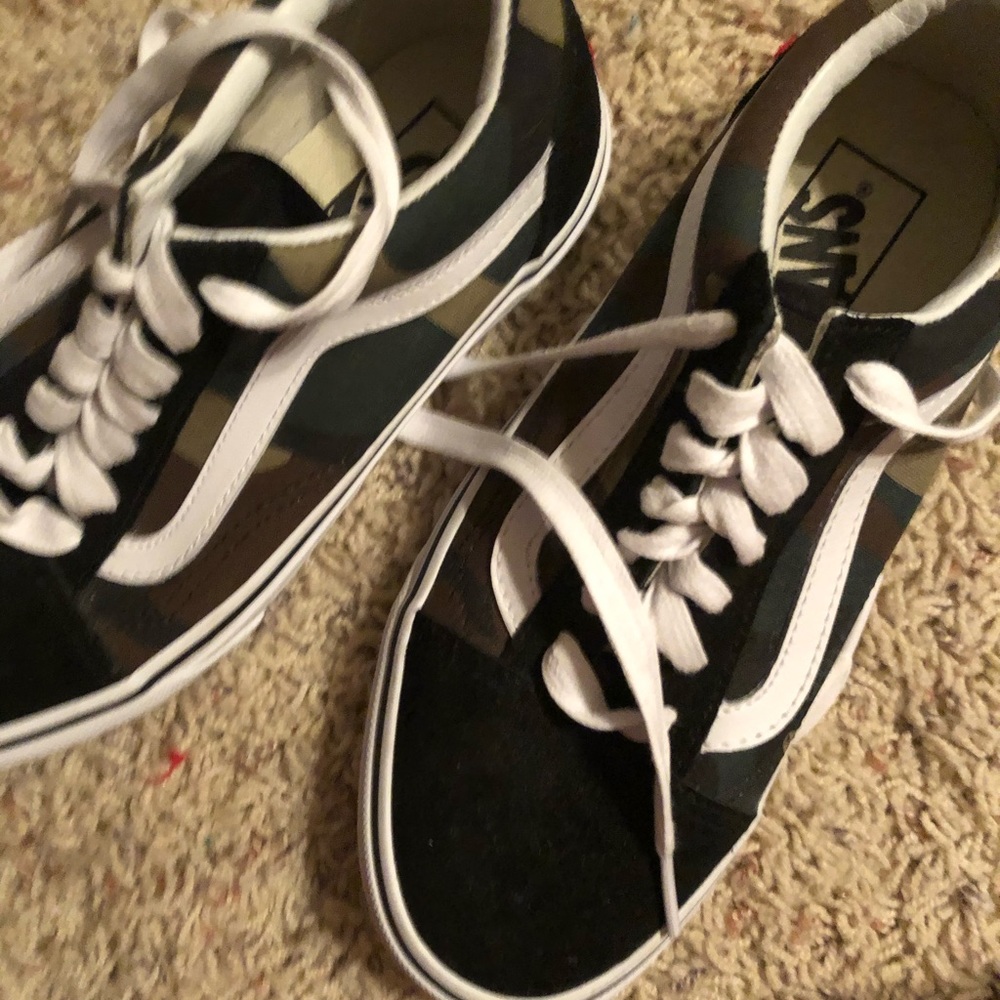 new never worn vans WOMENS size 5